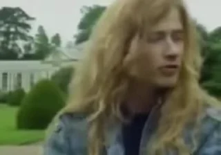 Эмодзи Dave Mustaine 😁