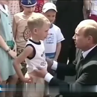 Эмодзи Putin Russia 😘