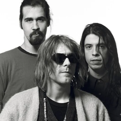 Эмодзи Kurt Cobain 3 🫤