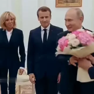 Putin Russia emoji 💐